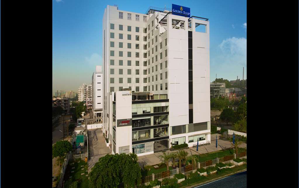 Hotel Ramada By Wyndham Ghaziabad Vasundhara Esterno foto